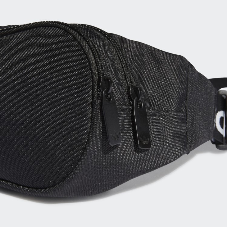 Bolsa De Cintura Preta Adicolor Com A Marca Adidas