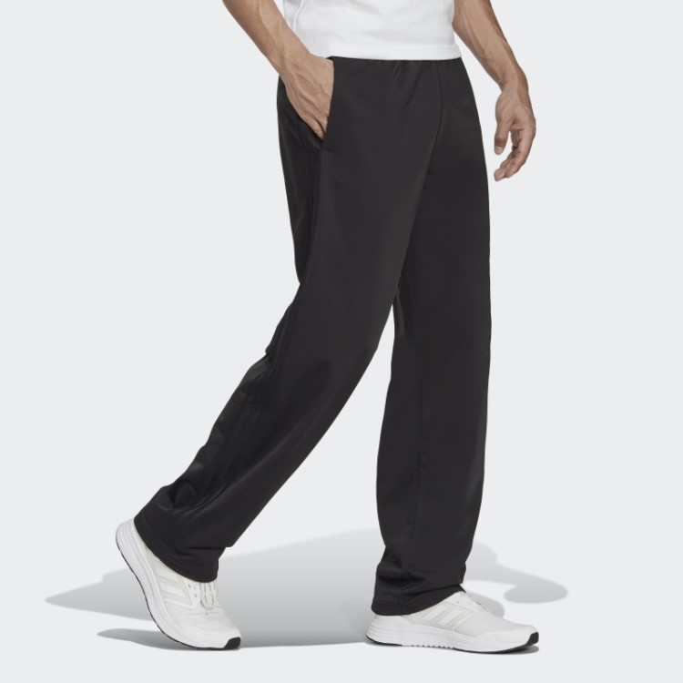 Calça Esportiva Preta Adidas Primegreen Essentials Com Bainha Aberta E As Três Listras
