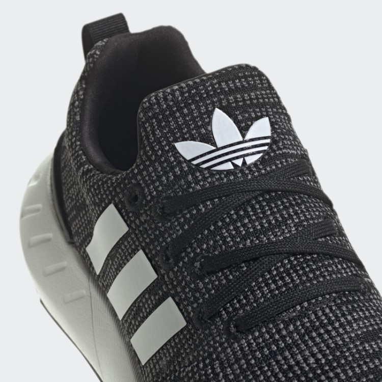 Elegante Sapato Adidas Swift Run 22 Cinza