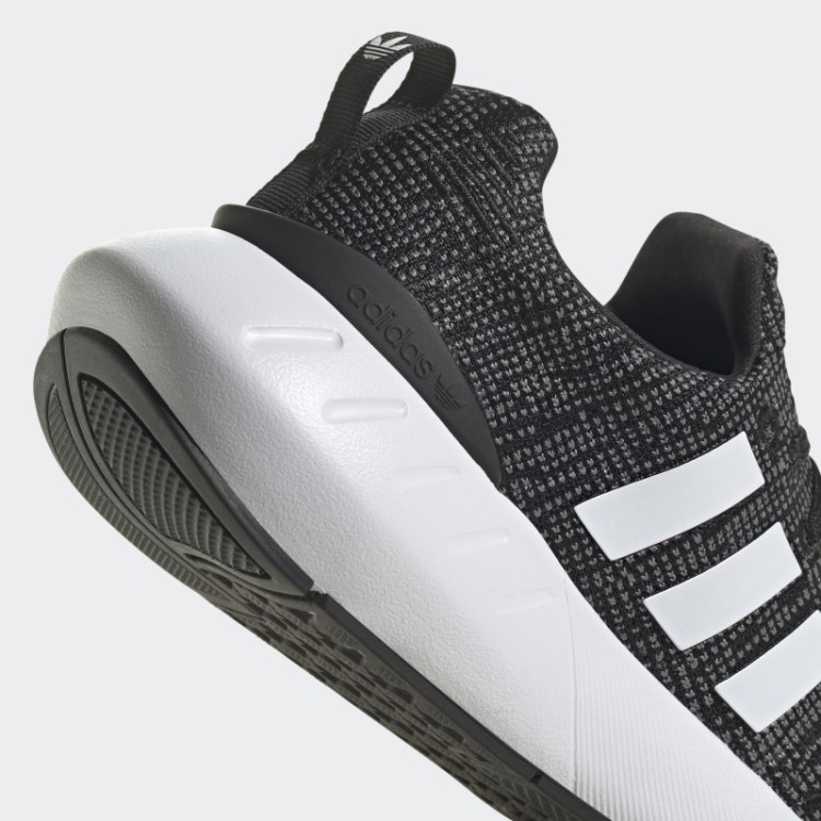 Elegante Sapato Adidas Swift Run 22 Cinza