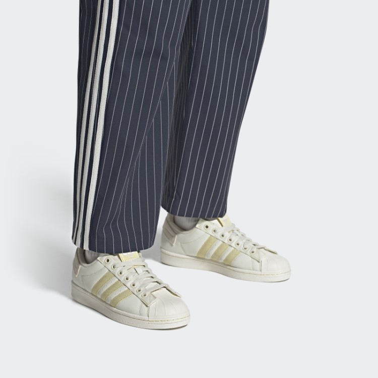 Tênis Adidas Branco Superstar Parley