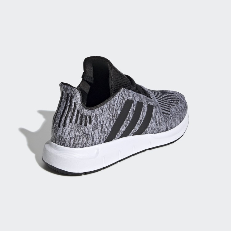 Tênis De Corrida Adidas Swift Moda Preta