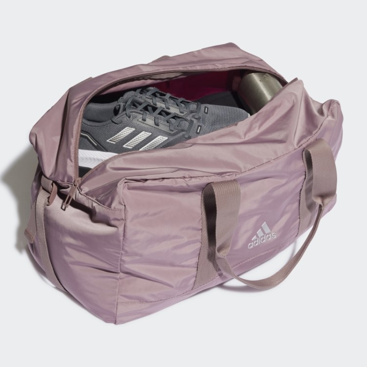 Padrões Adidas Roxos Projetados Para Mover Mochila De Treinamento
