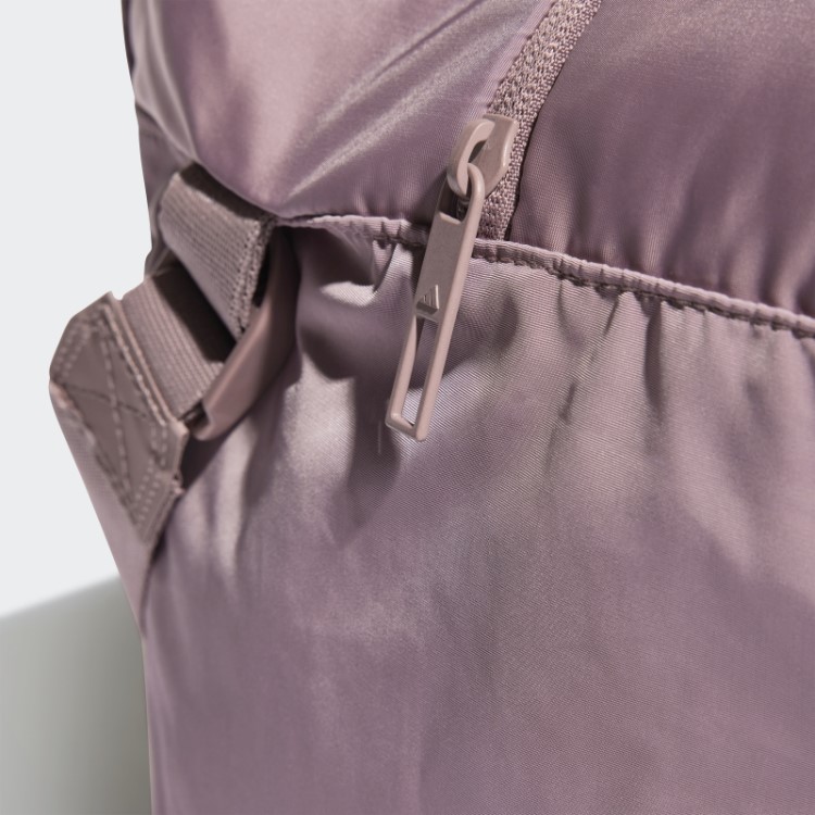 Padrões Adidas Roxos Projetados Para Mover Mochila De Treinamento