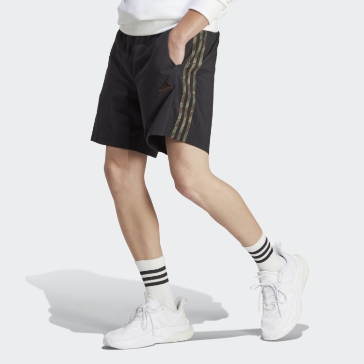 Shorts Com As Três Listras Adidas Aeroready Essentials Chelsea