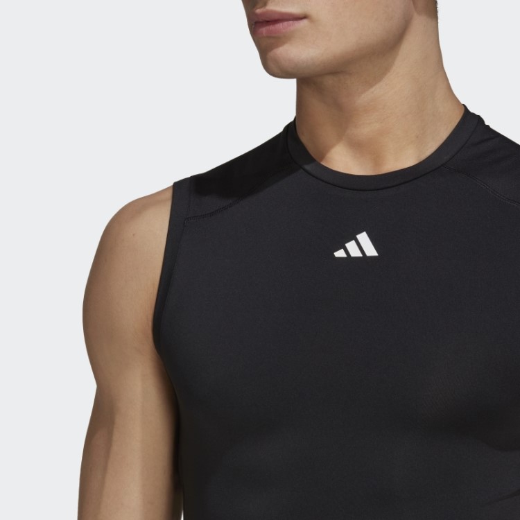 Camiseta Preta Techfit Sem Mangas Para Treino Adidas