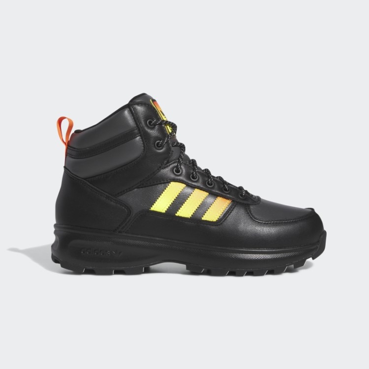 Bota Adidas Chasker Preta