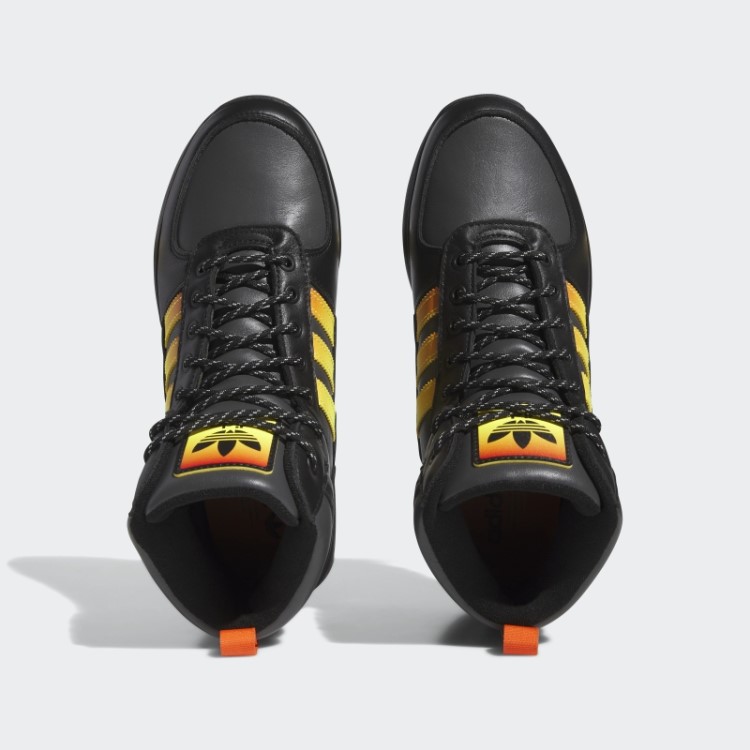 Bota Adidas Chasker Preta