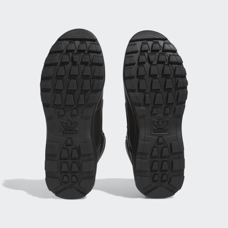 Bota Adidas Chasker Preta