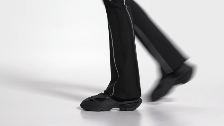 Sapato Esportivo Adidas By Stella Mccartney Preto