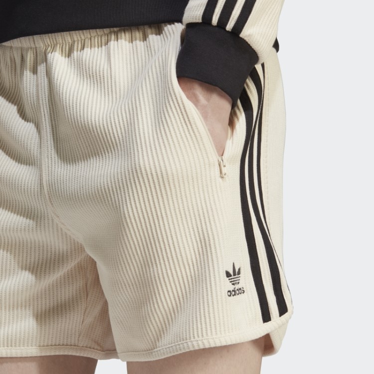 Bermuda Branca Adicolor Classics Waffle Adidas
