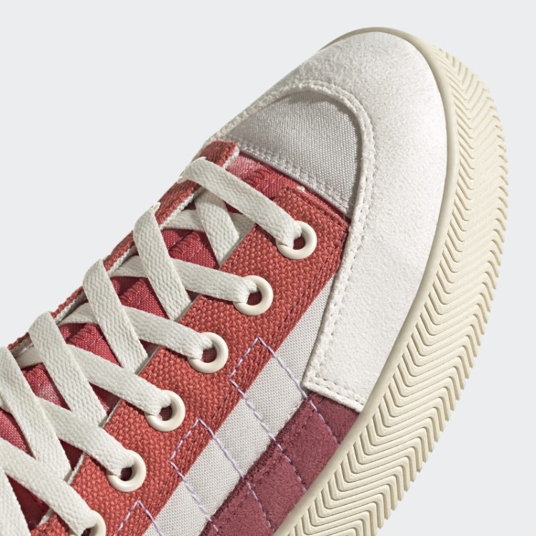 Elegantes Sapatos Brancos Adidas Nizza Parley