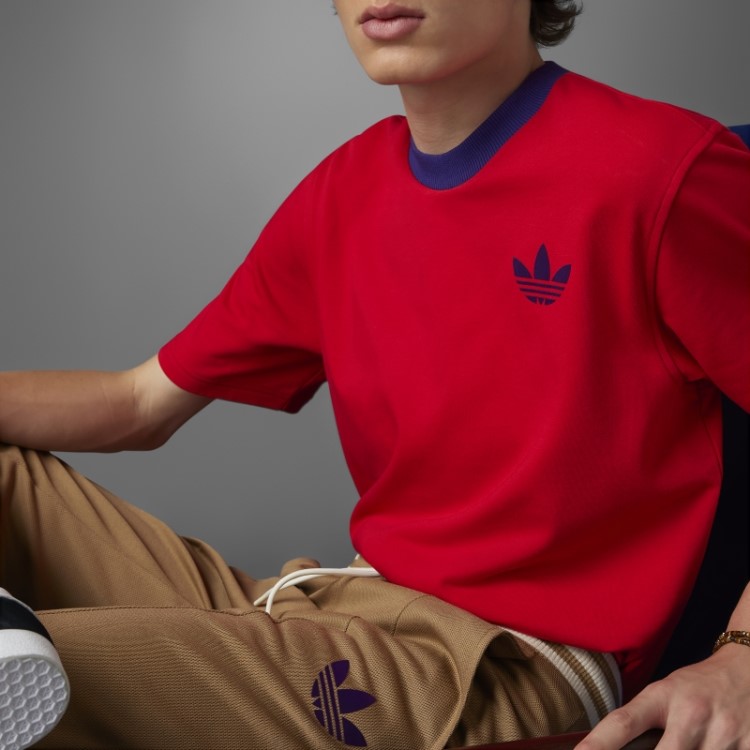 Camiseta Adidas Scarlet Adicolor 70s Grande Trevo