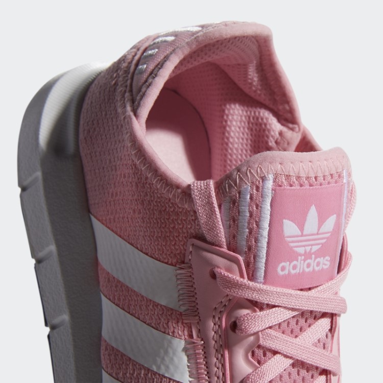 Tênis Rosa Claro Swift Run X Adidas