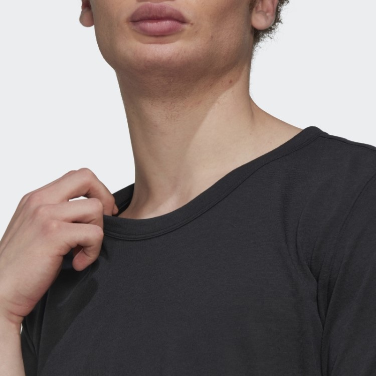 Elegante Camiseta Adidas Preta