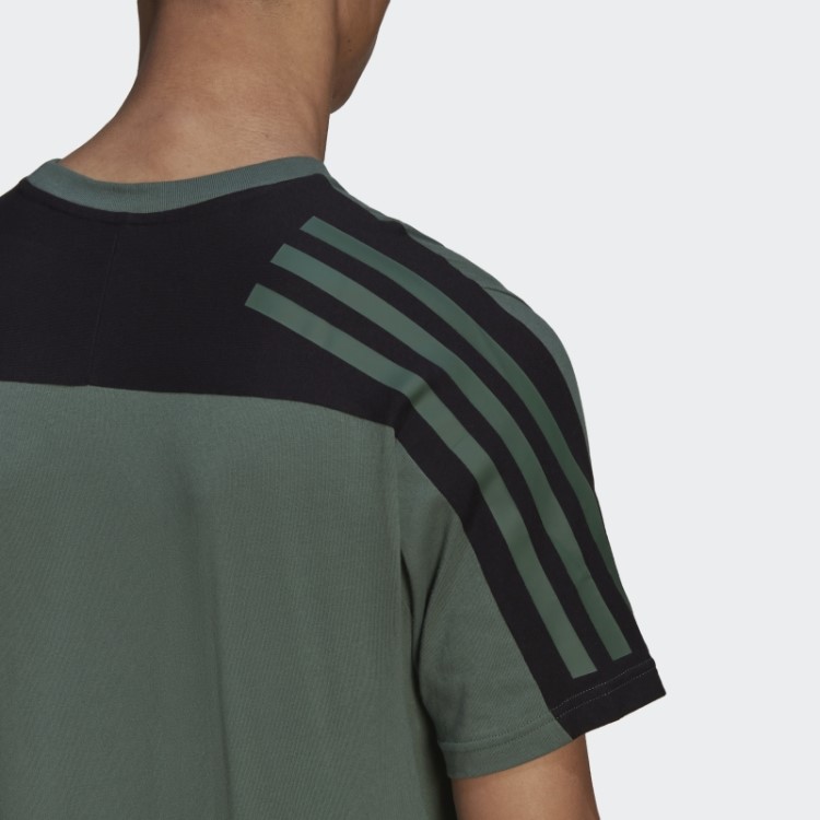 Camiseta Com As Três Listras Adidas Green Oxide Future Icons