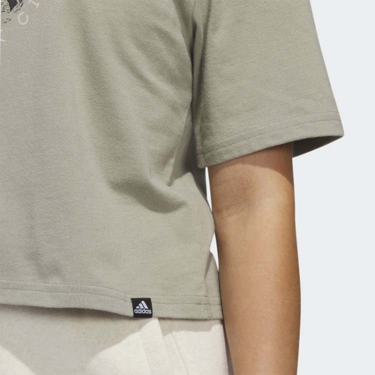 Camiseta Prateada Adidas New York Pigeon Crop Fashion