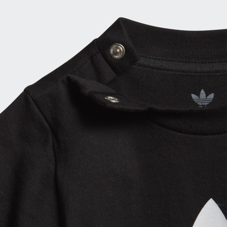 Camiseta Preta Adidas Trefoil
