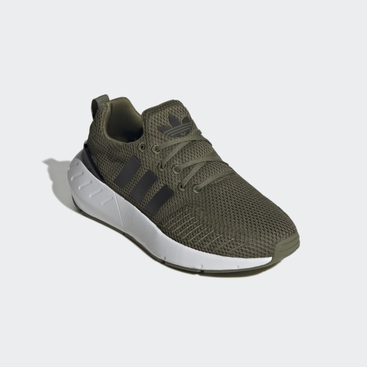 Tênis Adidas Olive Swift Run 22