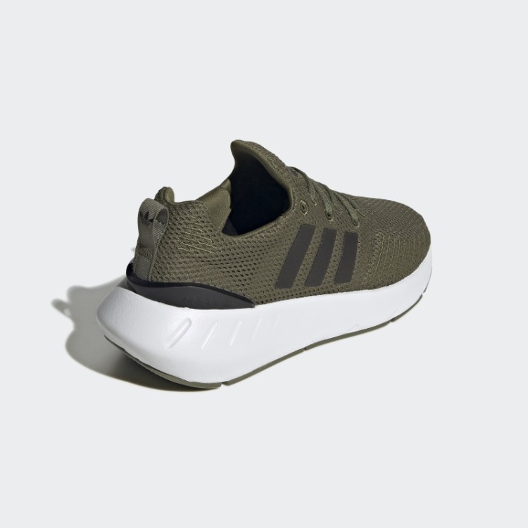 Tênis Adidas Olive Swift Run 22