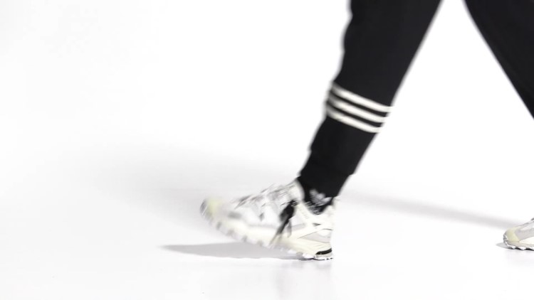 Tênis Adidas Hyperturf Cinza