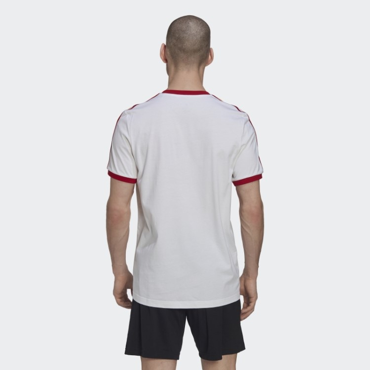 Camiseta Branca Com As Três Listras Da Adidas Spain
