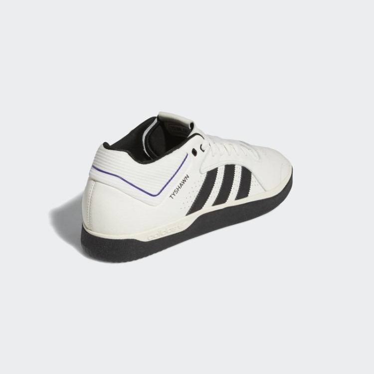 Sapatos Brancos Adidas Tyshawn