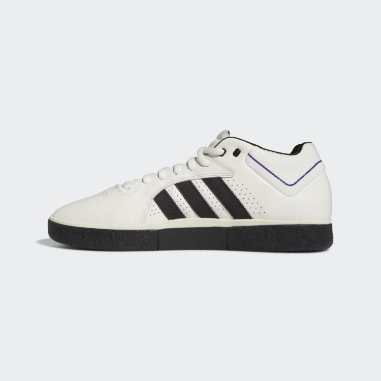 Sapatos Brancos Adidas Tyshawn
