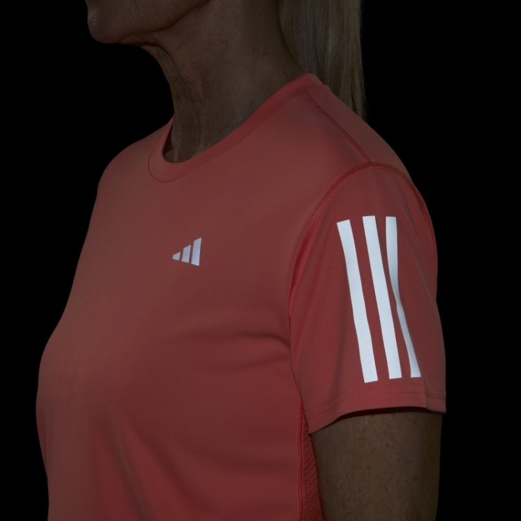 Adidas é Dona Da Camiseta Run Coral