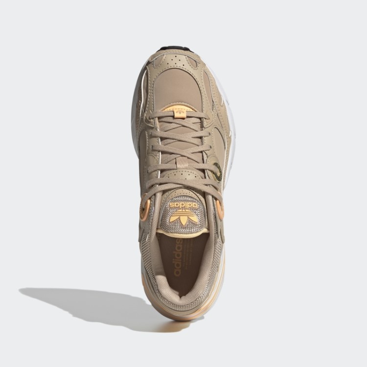 Tênis Adidas Astir Bege