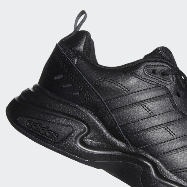 Sapatilha Preta Adidas