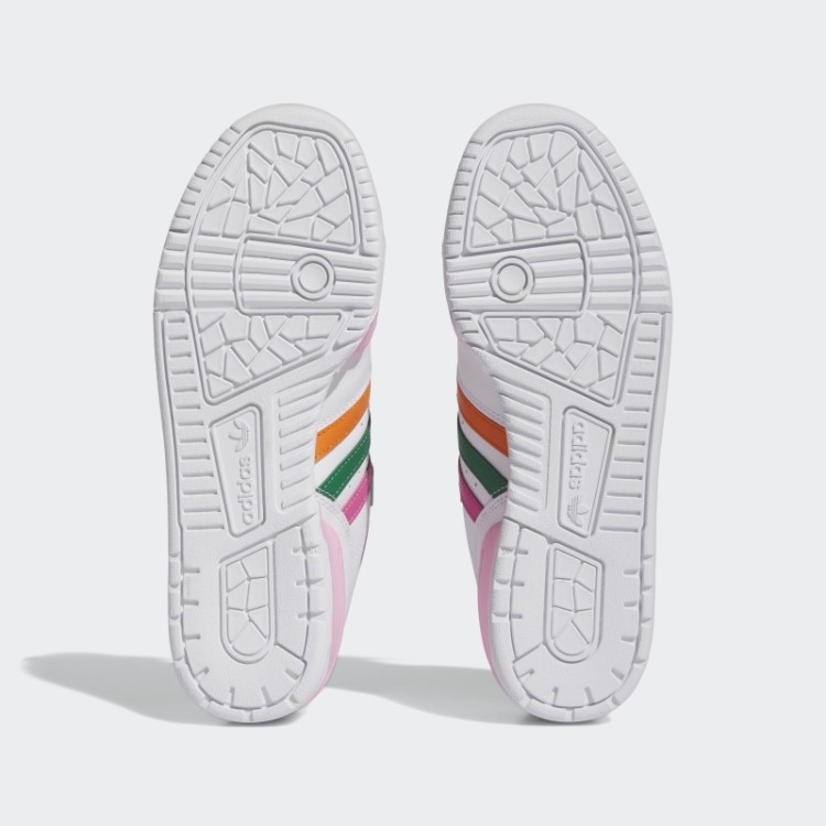 Sapatos Brancos De Rivalidade Adidas