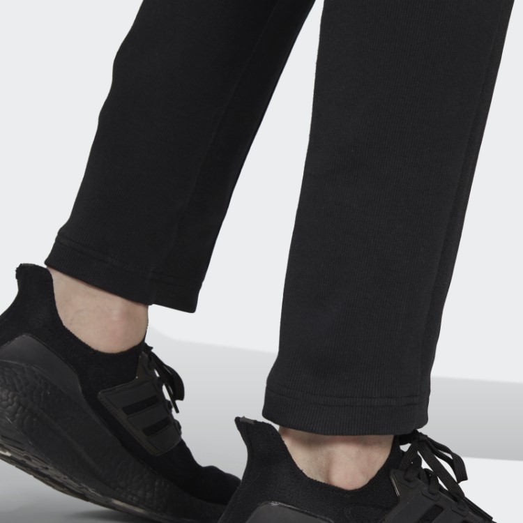 Calça Jogger Preta Com As Três Listras Adidas
