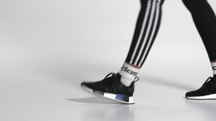 Tênis Adidas Nmd-r1 Azul Dawn Elegante