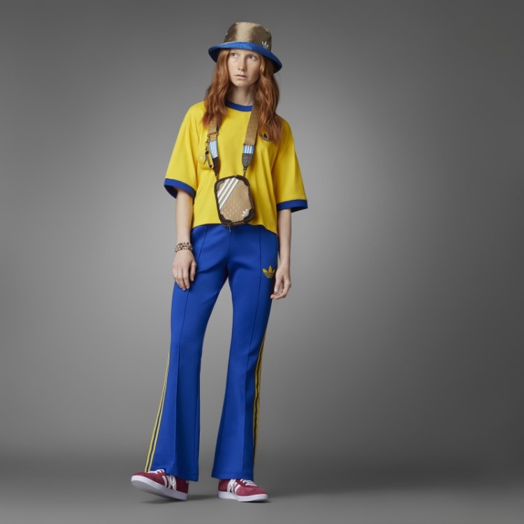 Camiseta Oversized Adicolor 70s Dourada Adidas