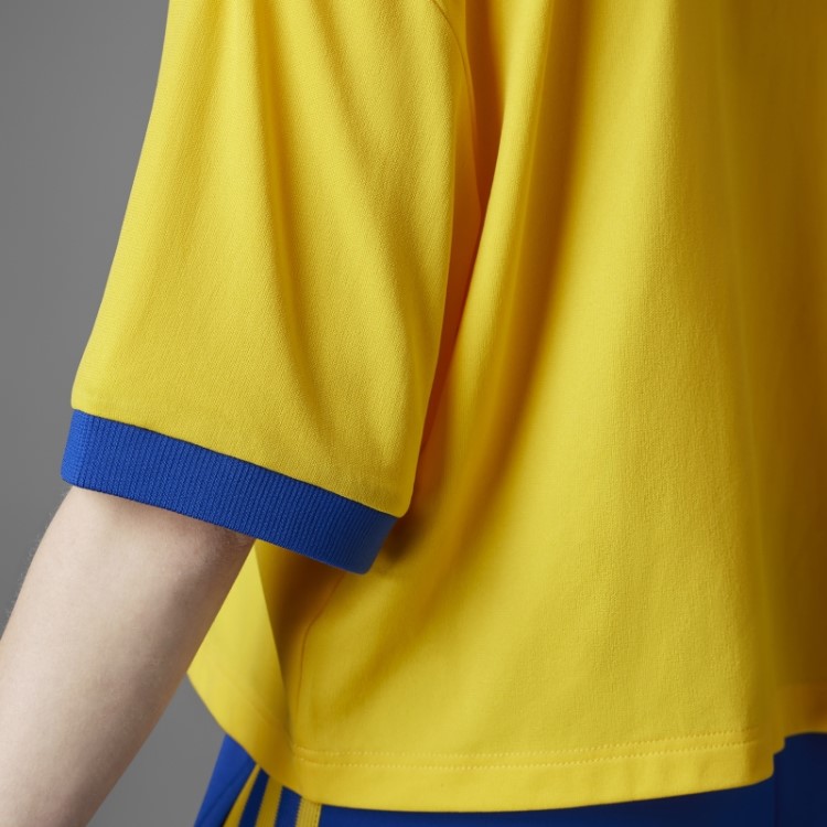 Camiseta Oversized Adicolor 70s Dourada Adidas