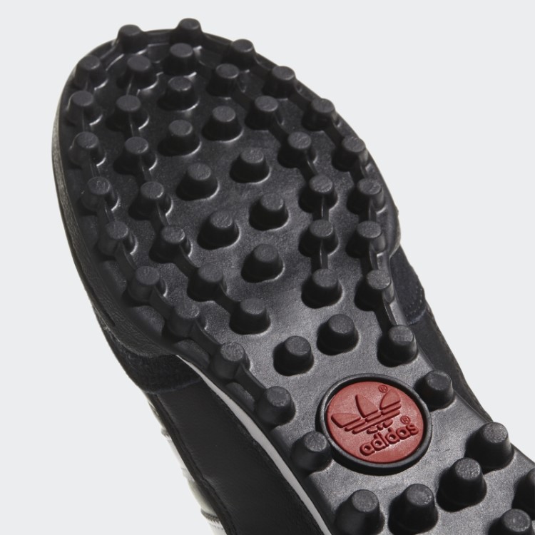 Sapatos Pretos Da Equipe Mundial Adidas