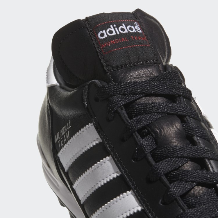 Chuteiras Pretas Da Equipe Mundial Adidas