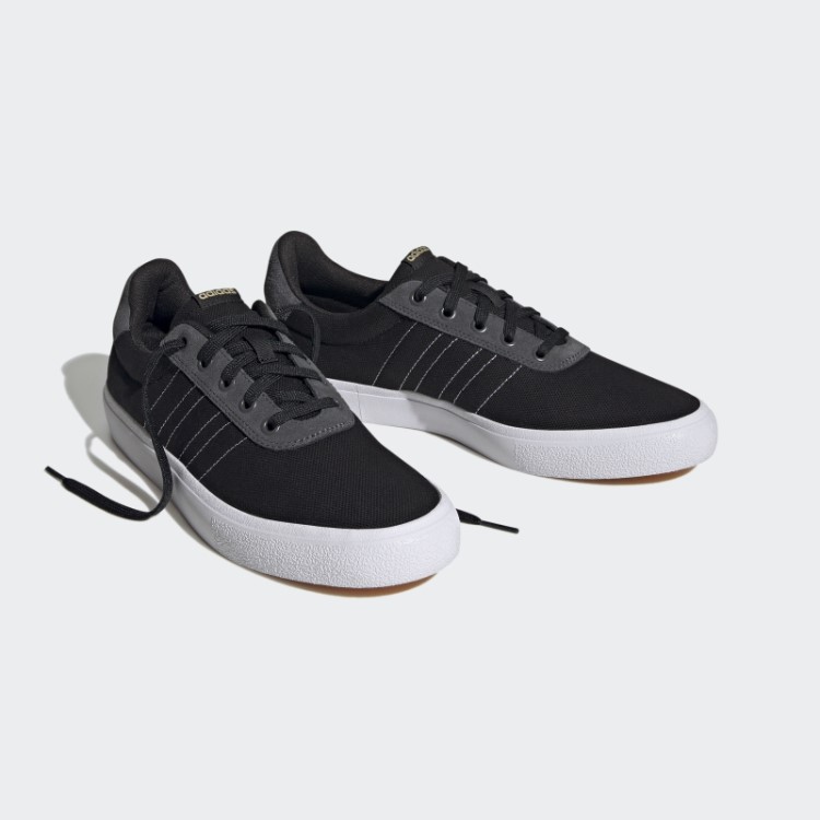 Tênis Adidas Vulc Raid3r Com As Três Listras Pretas