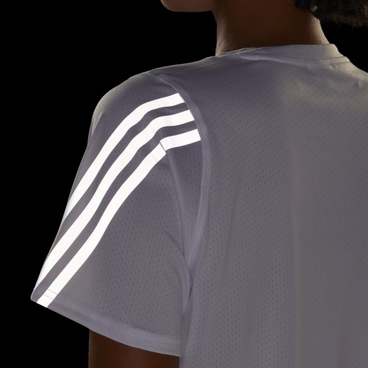 Camiseta De Corrida Branca Adidas Run Icons Com 3 Listras E Baixo Teor De Carbono