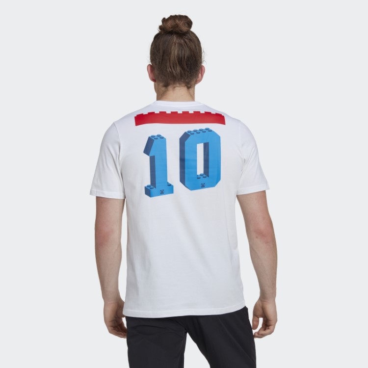 Camiseta Branca Adidas X Lego Com Estampa De Futebol