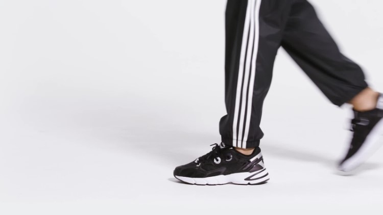 Sapato Preto Adidas Astir