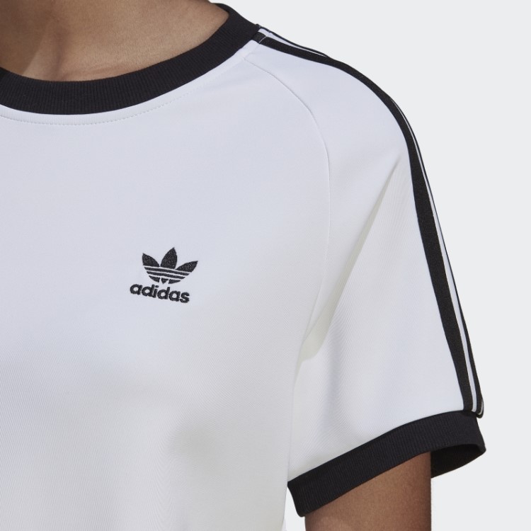 Camiseta Slim Com As Três Listras Adicolor Classics Branca Adidas
