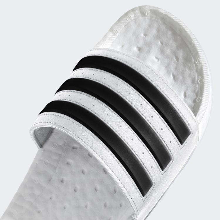 Adilette Boost Slides Branco Adidas