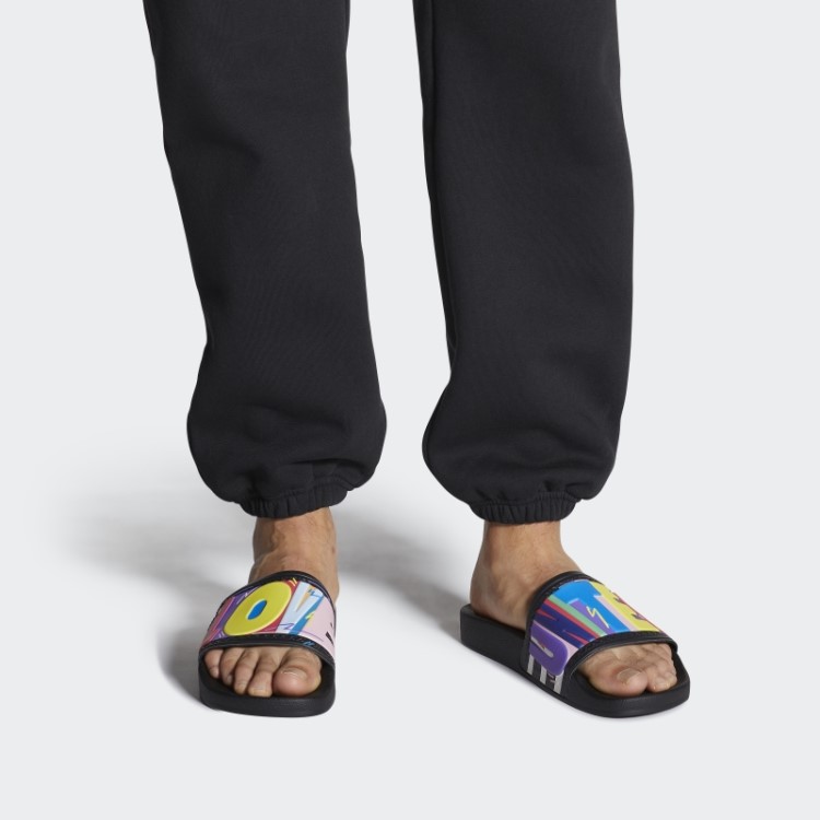 Slides De Orgulho Adilette Preto Adidas
