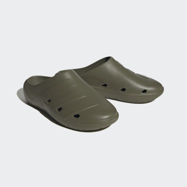 Tamancos Adidas Olive Adicane