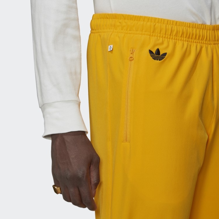 Calça Esportiva Adidas Adicolor Neuclassics Dourada