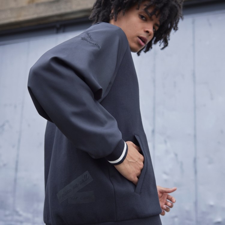Jaqueta Bomber Com Estampa Preta Adidas (gênero Neutro)