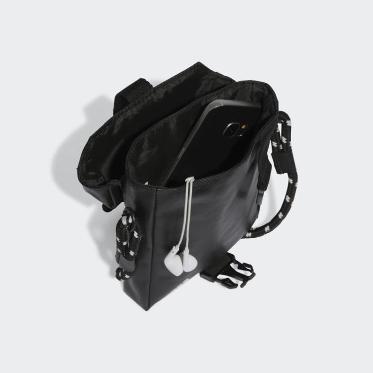 Bolsa Pequena Adidas Essencial Preta