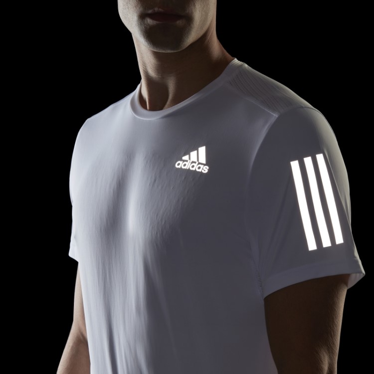 Possui A Camiseta Run Adidas Branca